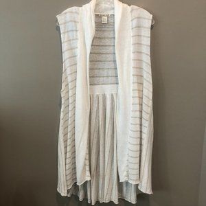 Avalin White/Tan Sleeveless Long Length Cardigan